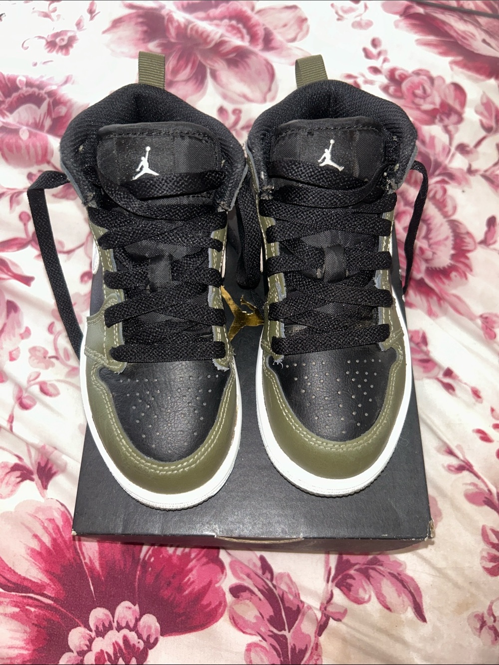 Jordan1 Kids' Black & Olive High-Top Sneakers